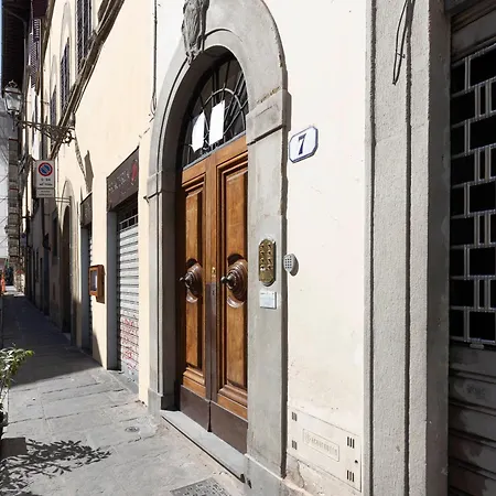 Santo Spirito Exclusive